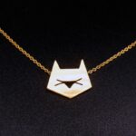 Collier chat graphique doré à l'or fin